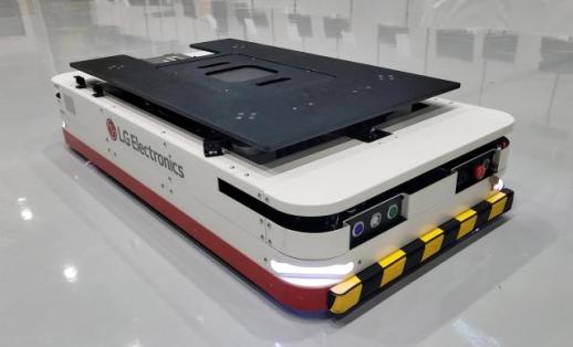 LG Electronics gets international certification for autonomous mobile robot