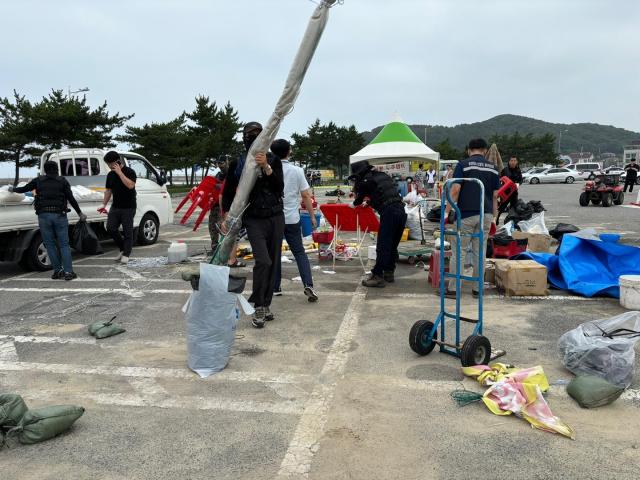 꽃지해안공원 주차장 노점상 철거 사진충남도