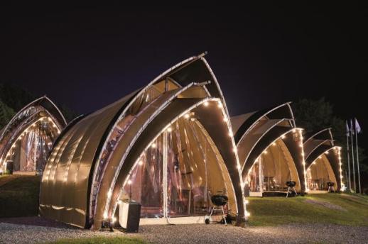 [기수정의 여행 in] 글램핑·워터파크를 동시에…맨몸으로 달랑 럭셔리 휴가