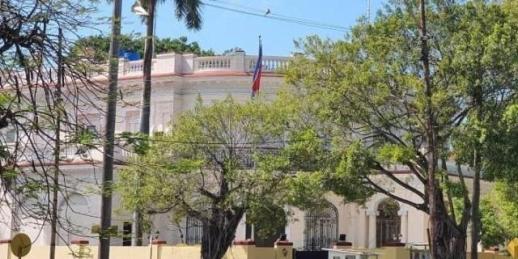 High-ranking N. Korean diplomat in Cuba defected to Seoul last year, spy agency confirms