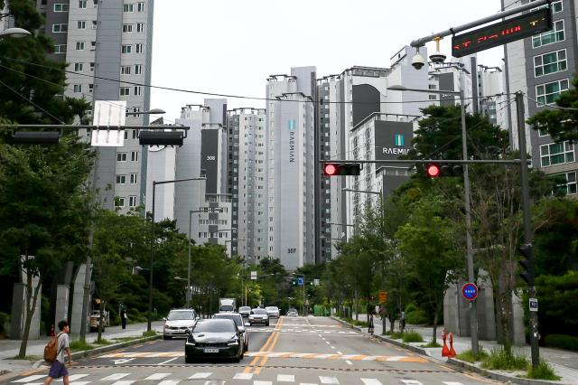 A view of an apartment in downtown Seoul on July 16 2024 AJU PRESS Kim Dong-woo