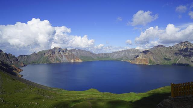 长白山风景 【图片提供 Gettyimagesbank】