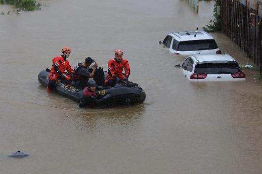 首都圈持续集中暴雨 多地上调应急响应预警