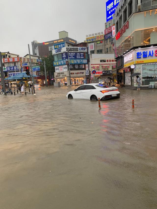 18일 집중호우에 침수된 평택역 일대 모습 사진연합뉴스