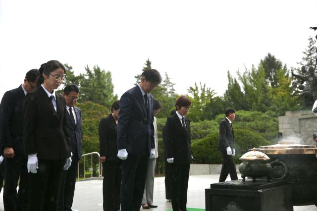 Cho Kuk leader of the Cho Kuk Innovation Party pays respects at the Seoul National Cemetery in Seoul on July 22 AJU PRESS Han Jun-gu