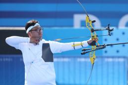 [파리올림픽 2024] 랭킹 라운드 1위 김우진, 가볍게 32강행