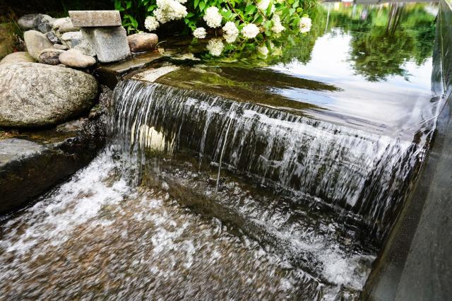 Water flows along the waterway installed throughout Gyeongui Line Forest Park in Mapo district Seoul on July 31 2024 AJU PRESS Park Jong-hyeok