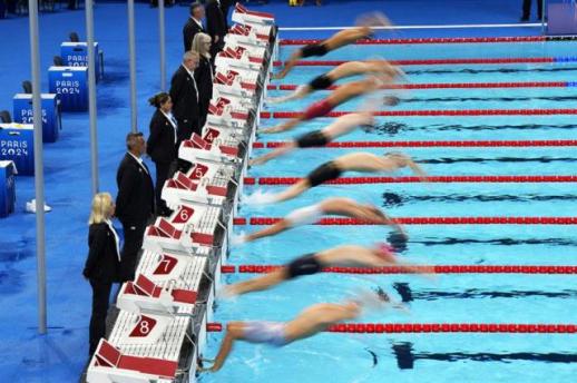 Opinion: Is shallow pool in Paris really slowing Olympic swimmers down?