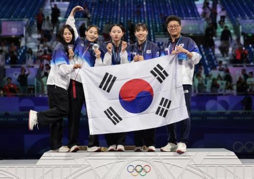 PHOTOS: Korea adds more medals to Olympic haul