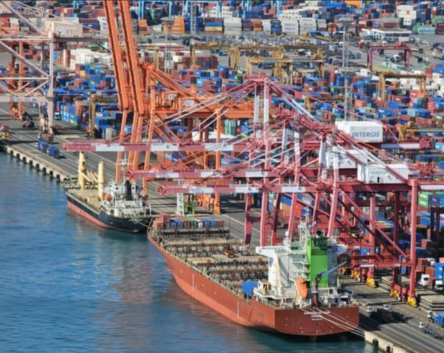 This photo shows a port in the southern city of Busan Yonhap