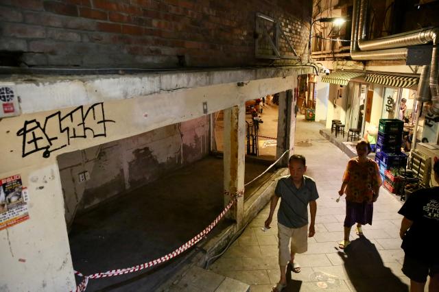 People walk in Haebangchon Yongsan Seoul on August 6 2024 AJU PRESS Han Jun-gu