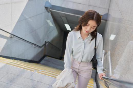 【亚洲人之声】 调整心态 克服周一综合症