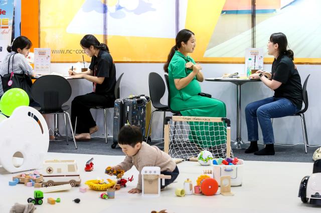 Visitors receive consultations at the Global Baby Fair held at COEX in Seoul on Aug 8 2024 AJU PRESS Kim Dong-woo