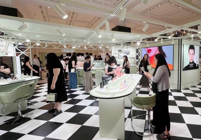 Shinsegae Department Store to launch Koreas first Prada Beauty store