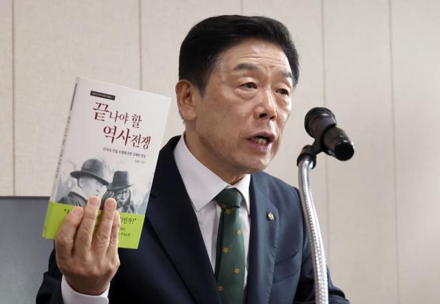 Kim Hyung-seok appointed as the new chief of the Independence Hall on August 8 speaks during a press conference held near central Seoul on August 12 Yonhap Photo