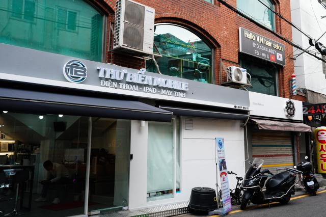 Shops with Vietnamese signage in a commercial area of Changsin-dong Jongno Seoul photographed on Aug 13 2024 The presence of these stores reflects the growing Vietnamese community in the neighborhood AJU PRESS Park Jong-hyeok