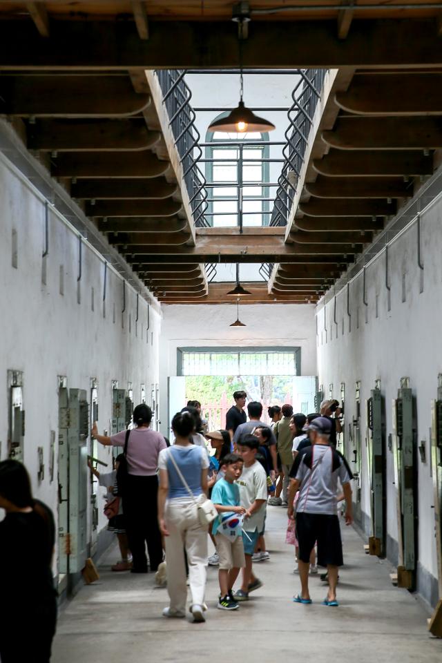 Visitors tour Seodaemun Prison in Seoul on Aug 14 2024 AJU PRESS Kim Dong-woo