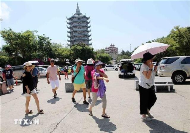 다낭시 영흥사를 찾은 관광객들 사진베트남통신사