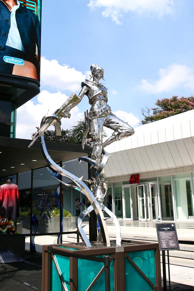 The side view of the Jett character sculpture appears at the 2024 Valorant Champions Seoul pop-up event at COEX Millennium Plaza in Seoul on Aug 19 2024 AJU PRESS Han Jun-gu