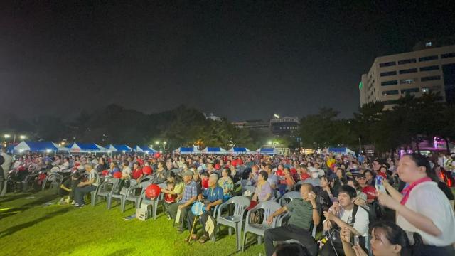 여수시 ‘제2회 주민총회 및 제11회 쌍봉동민 한마음축제’가 1200여 명이 참여한 가운데 성황리에 종료됐다 사진독자제공