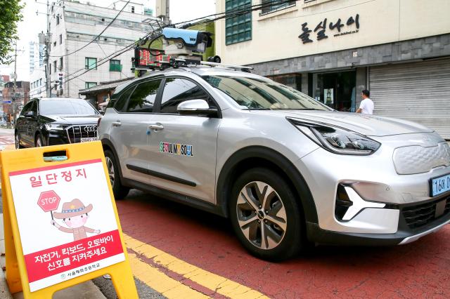 Traffic enforcement is being conducted in the childrens protection zone in front of Hyehwa Elementary School in Seoul on Aug 26 2024 AJU PRESS Kim Dong-woo