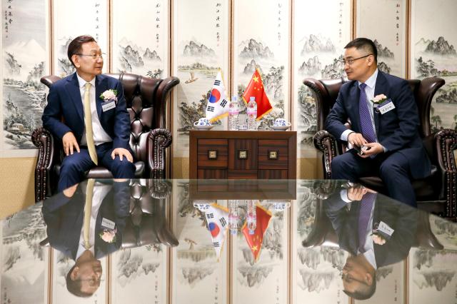 Yang Gyu-hyeon L Aju Daily president and Fang Ku R Acting Ambassador of the Chinese Embassy to South Korea have tea during the Korea-China Digital Economy Partnership Summit in Jung-gu Seoul on Aug 28 2024 AJP Kim Dong-woo