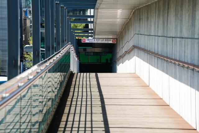 The transfer passage connecting the Dangsan Metropolitan Transfer Center to Dangsan subway station in Yeongdeungpo District Seoul Aug 30 2024 AJP Park Jong-hyeok