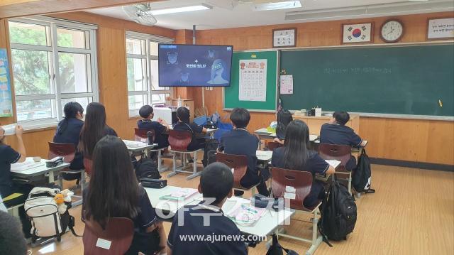 대구달성경찰서 여성청소년과에서는 ‘딥페이크 악용주의보’를 알리는 특별예방교육을 실시했다 사진대구달성경찰서