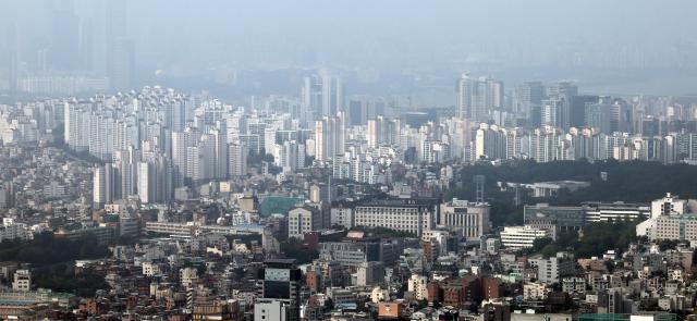 서울 남산에서 바라본 아파트 모습 사진연합뉴스