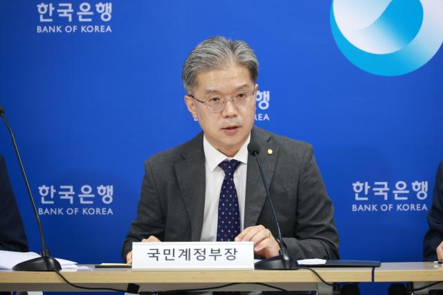 강창구 한국은행 경제통계국 국민계정부장이 5일 서울 중구 한국은행에서 열린 2024년 2분기 국민소득잠정 설명회에서 발언하고 있다사진한국은행