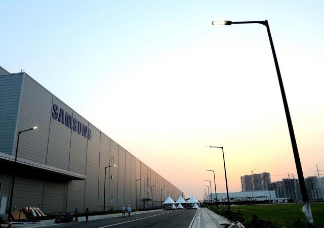 Workers go on strike at Samsung Electronics plant in southern India