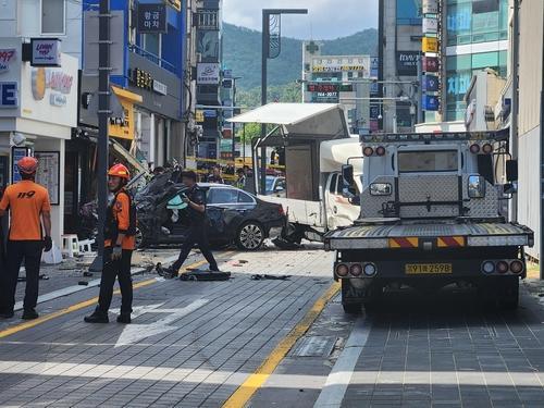 부산 해운대구에서 급발진 의심 사고가 나왔다 사진연합뉴스·독자제공