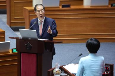 한덕수 의료대란, 전공의에게 첫 번째 책임...플랜B·C 공개하면 저항 우려