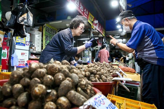 A shopper browses goods at Kyungdong Market in Dongdaemun-gu Seoul on Sept 13 2024 AJP Kim Dong-woo