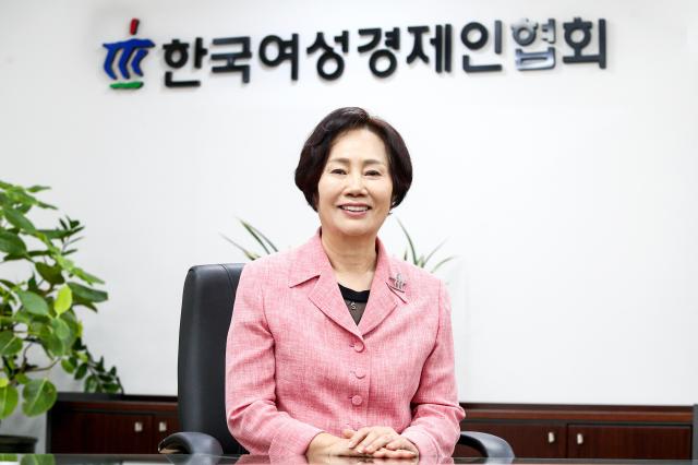 President Lee Jeong-han of the Korean Women Entrepreneurs Association AJP Kim Dong-woo