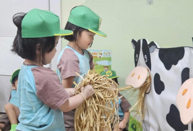 대구 달성군은 다음 달부터 모든 어린이집에 등원하는 아동에게 특별활동에 필요한 비용을 전액 무상으로 하는 사업을 전면 진행하기로 하였다 사진대구달성군