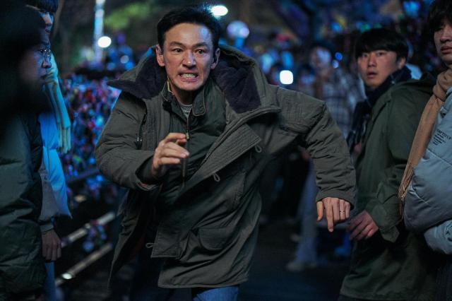 Actor Hwang Jung-min is seen in this grab from a scene in  “I the Executioner Courtesy of CJ ENM