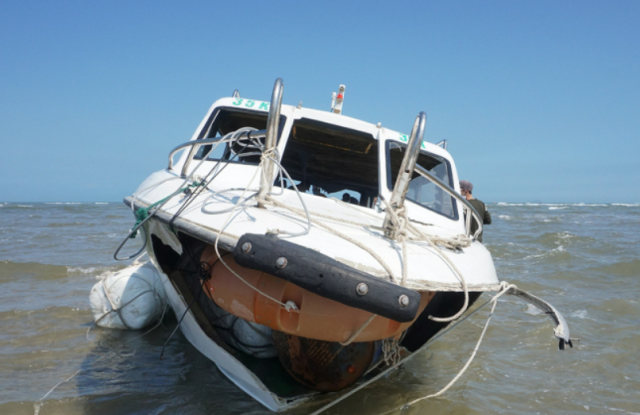 This image shows the Phuong Dong 05 speedboat after a deadly accident in Hoi An in Feb 2022 Twitter screenshot