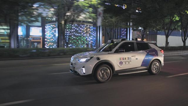 This photo shows a self-driving vehicle in Seoul Courtesy of the Seoul Metropolitan Government