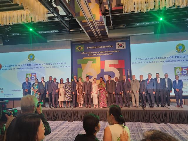 Participants pose during the event to celebrate The 202nd anniversary of Brazils independence and the 65th anniversary of diplomatic relations between Korea and Brazil were celebrated on Sept 25 2025 at the Four Seasons Hotel in Seoul AJP Park Sae-jin