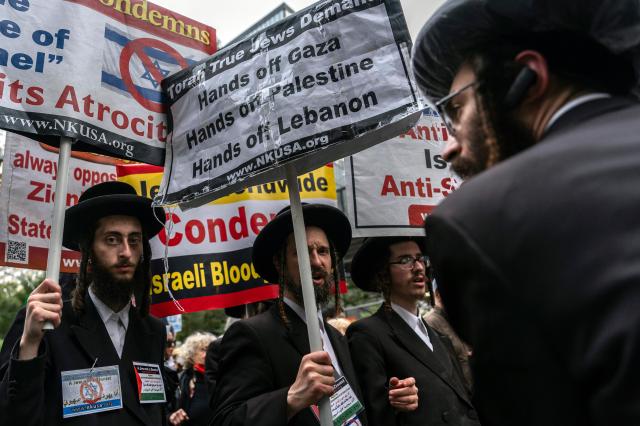 Palestinian supporters rally near the United Nations headquarters during the 79th session of the UN General Assembly  in New York US on  Sept 26 2024