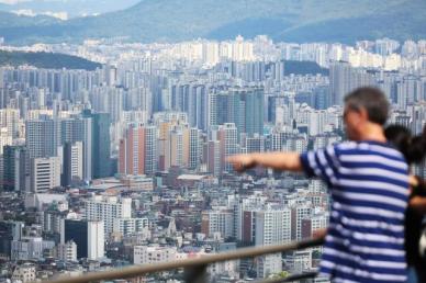 금리인하 변수에 ‘집값’ 주춤…한주 새 1억 내린 곳도