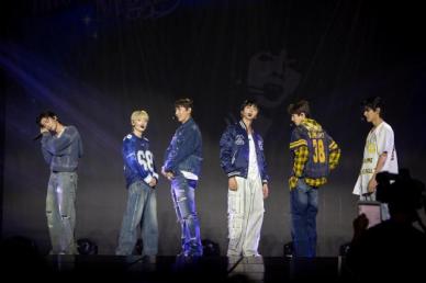 SF9, 판타지와 웨딩마치…8주년 팬콘서트 성료