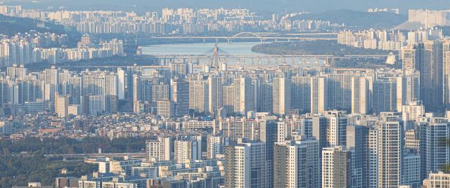 서울 서초구 구룡산에서 바라본 한 아파트 밀집 지역 전경사진유대길 기자