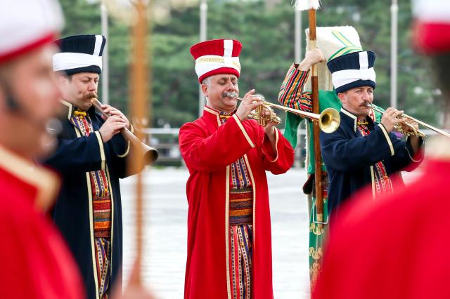 Türkiye’s Mehter Band performs at Koreas National War Memorial Museum located in central Seoul on Oct 08 AJP Kim Dong-woo