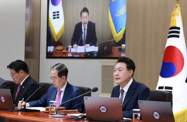 윤석열 대통령이 15일 서울 용산 대통령실 청사에서 열린 국무회의에서 발언하고 있다 사진연합뉴스