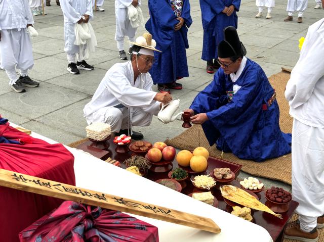 A traditional performance takes place at the Wow Festival in Gwanghwamun Plaza Seoul on Oct 15 2024 AJP Han Jun-gu