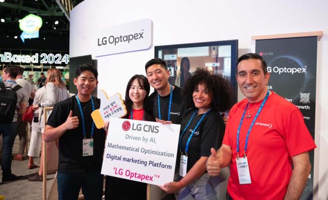 LG CNS employees showcase their artificial intelligence AI-powered marketing platform LG Optapex for the first time in the US advertising market on Amazons unBoxed 2024 event in Austin Texas Oct 14 2024 Courtesy of LG CNS