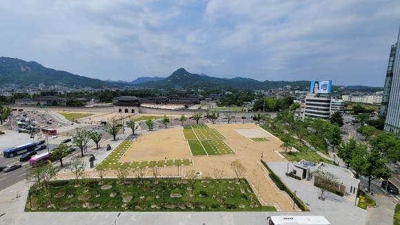 서울 종로구 의정부지 역사유적광장 전경 사진서울시