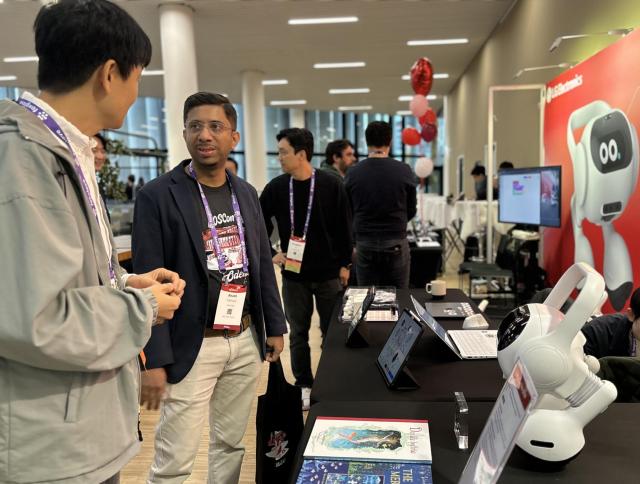 LG Electronics unveils software kit for AI home robot at global conference